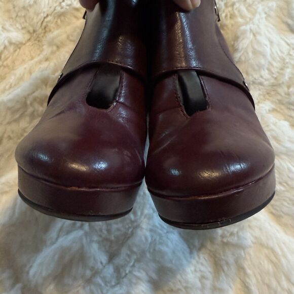 Unlisted Kenneth cole Platform Booties Wine US Women 8M Heels Ankle - Picture 5 of 10